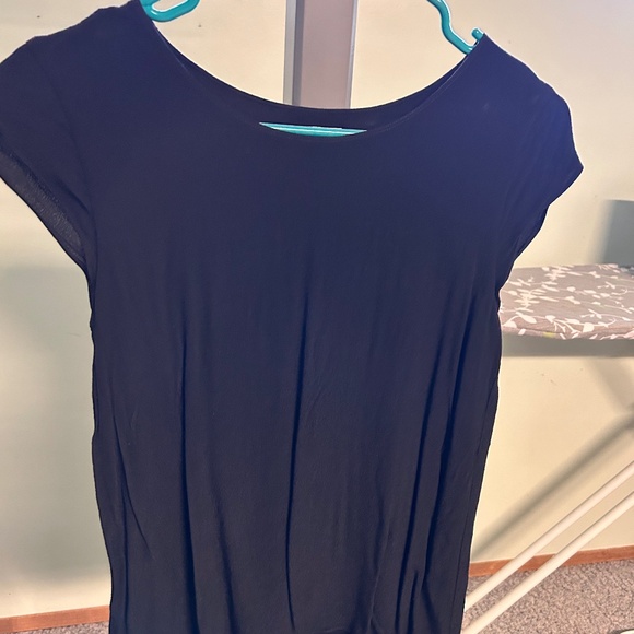 Aritizia tops - Picture 1 of 8